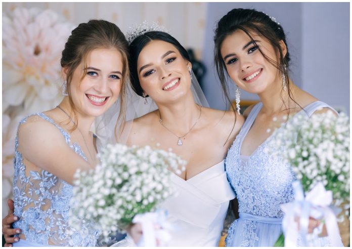 Lady Stunned by Marriage ceremony Invitation After Being Kicked Out of Pal Group: ‘Awkwardness’