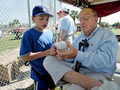 Fay Vincent, baseball commissioner throughout three years of turmoil, dies at 86