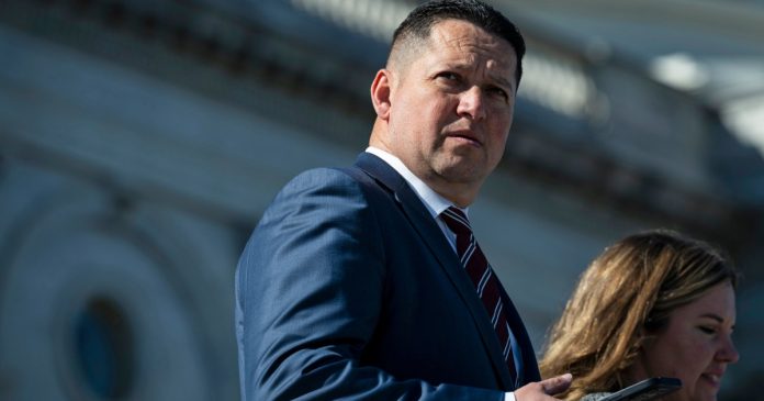 Latino Republicans stroll tightrope between supporting Trump and advocating for immigrants