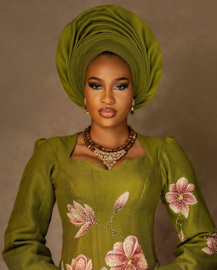 This Yoruba Magnificence Look is the Excellent Mixture of Tradition & Fashion!