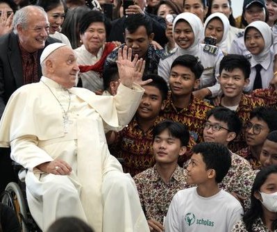 Pope Francis resting day after struggling sudden respiratory episode, positioned on ventilator