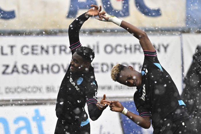 Wolfsburg to battle Premier League golf equipment for six G/A Nigerian striker who struck towards Lazio