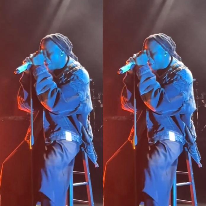 Emotional Stonebwoy Breaks Down In Tears After Profitable, Bought-Out ‘Up & Operating’ Present in London – Video