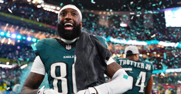 Cowboys free company: Dallas signing huge receiver Parris Campbell