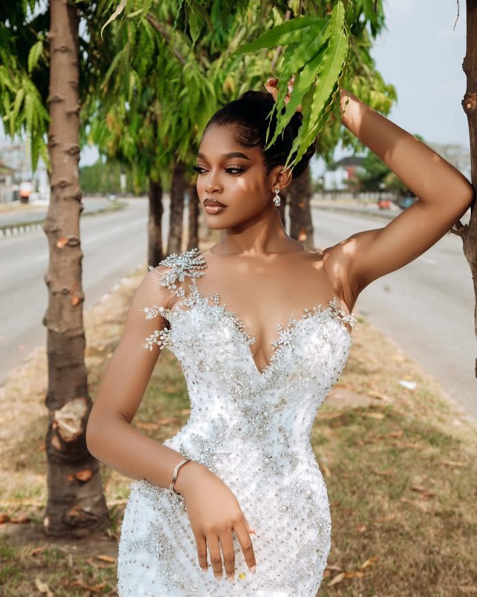 This Magnificence Look is Good For an Beautiful White Wedding ceremony Slay!