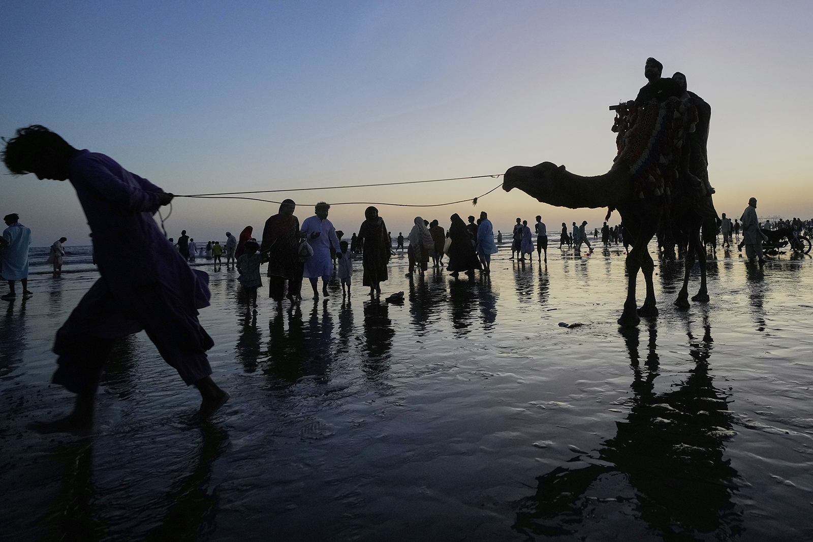 photographs-of-the-week-eid-al-fitr-pure-disasters.jpg Photographs of the Week: Eid al-Fitr, pure disasters