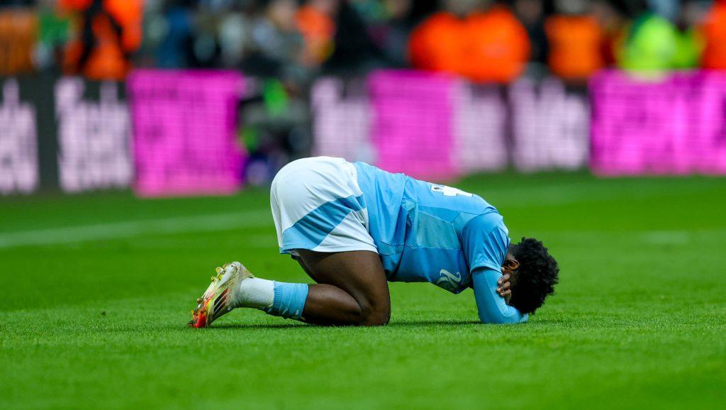 nottingham-forest-head-coach-reveals-ola-aina-damage-standing-after-manchester-united-scare.jpg Nottingham Forest head coach reveals Ola Aina damage standing after Manchester United scare