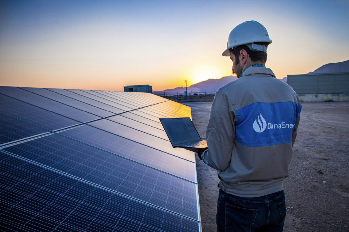 trendy-slavery-and-different-clear-power-esg-dangers.jpg Trendy slavery and different clear power ESG dangers