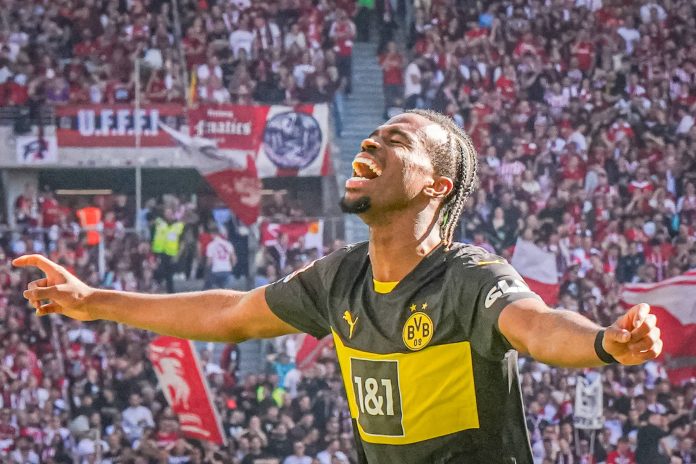 Borussia Dortmund eager on ₦25.7 billion star being watched by Tremendous Eagles coach Eric Chelle