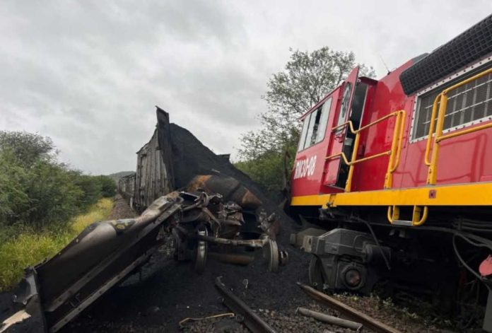 Accidents as SA luxurious practice Rovos Rail smashes into freight practice in Zimbabwe