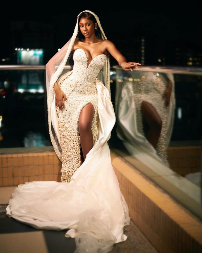 Infuse The Wow Issue Into Your Huge Day with This Beautiful Bridal Inspo