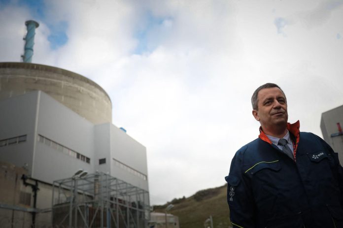 FRANCE MAY SQUANDER ITS NUCLEAR ENERGY ADVANTAGE