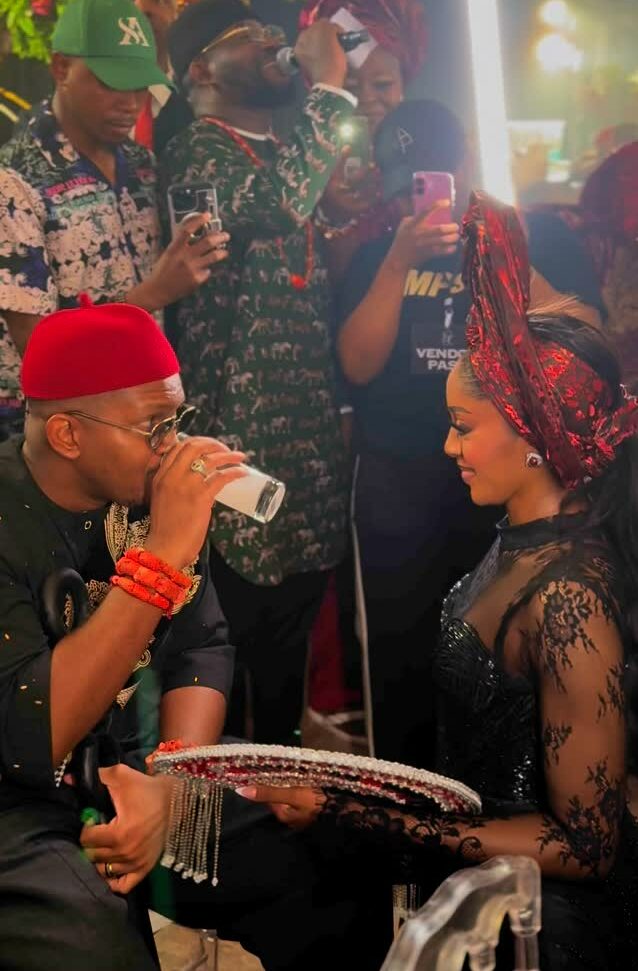 Enenma & Eghosa’s Wine Carrying Ceremony Was a Wealthy Show of Tradition