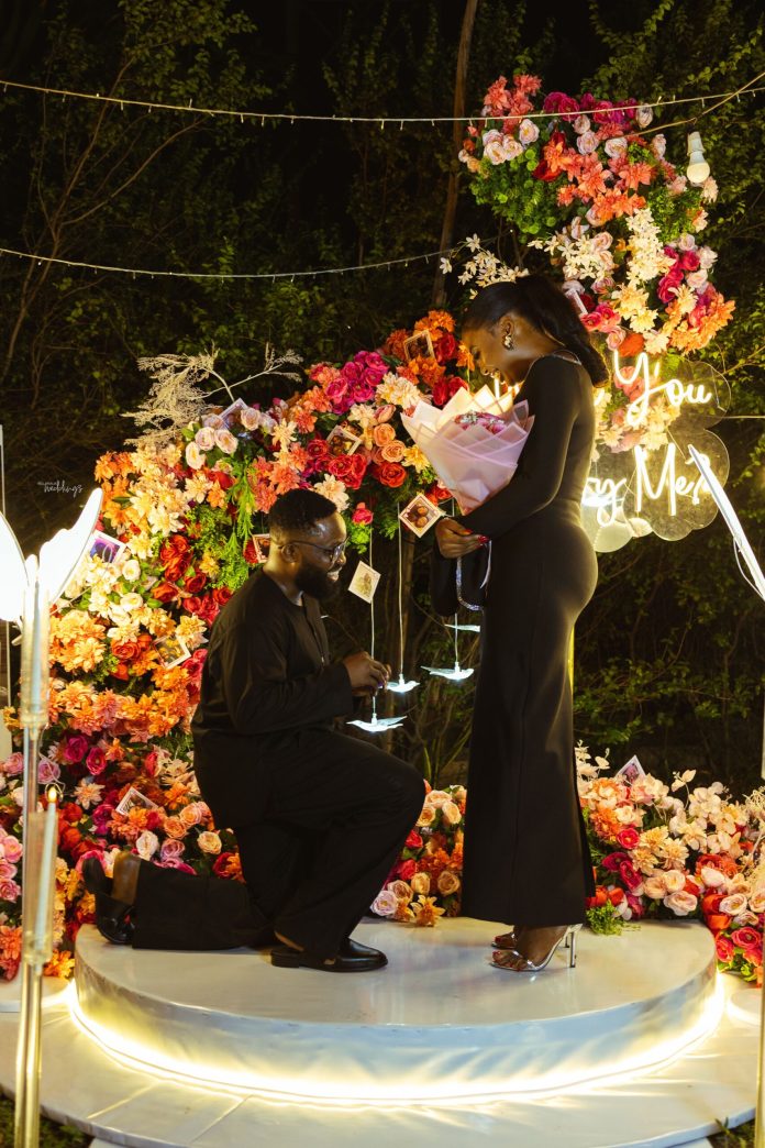 Tomi & Turaki Met at a Marriage ceremony! Take pleasure in Their Beautiful Backyard Proposal