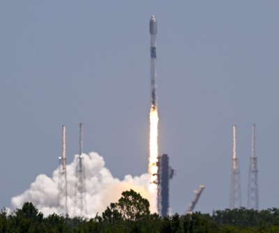 SpaceX launches Starlink satellites from Florida forward of thunderstorm
