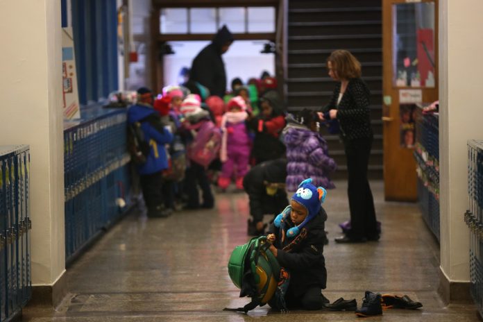 Chicago Faculty Board votes to resume constitution faculty contracts following months-long delay