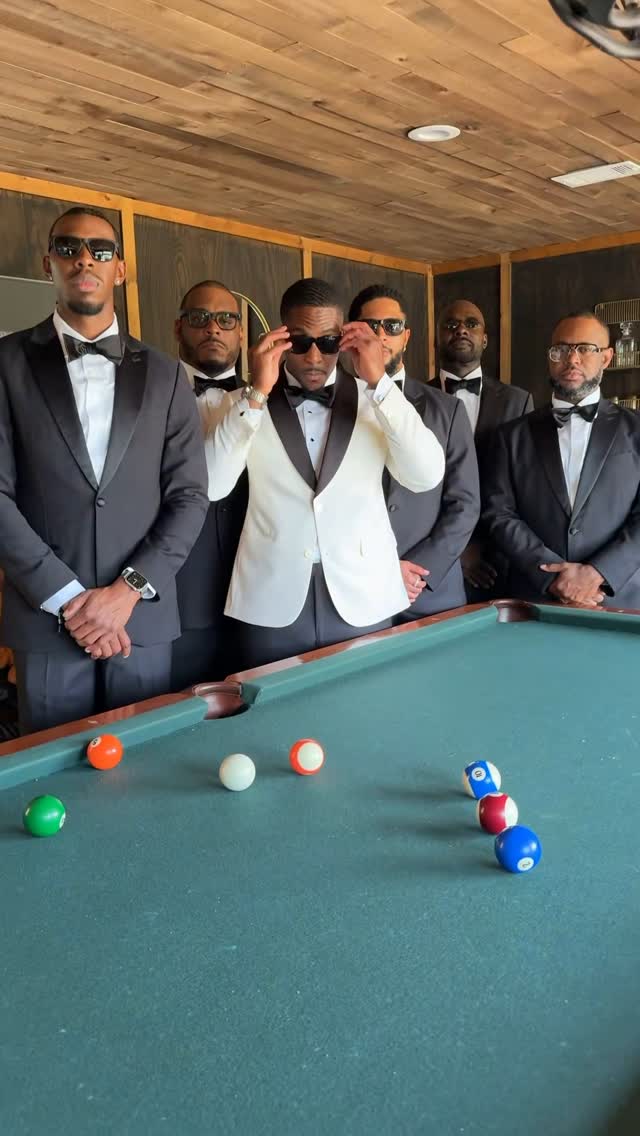 This Groom and His Squad Got here Serving Vibes and Type!