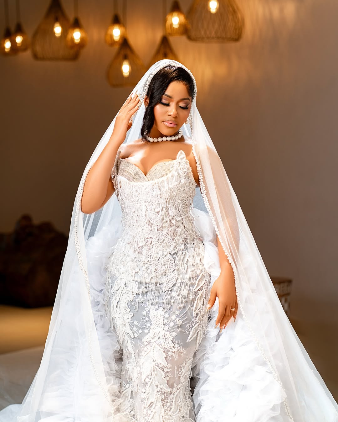 step-out-in-beautiful-fashion-on-your-massive-day-with-this-beautiful-inspo.jpg Step Out in Beautiful Fashion On Your Massive Day With This Beautiful Inspo