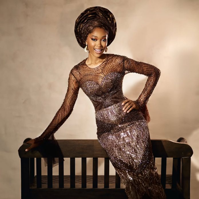 Soft, Chic & Chocolatey! Check Out This Monochrome Bridal Inspo