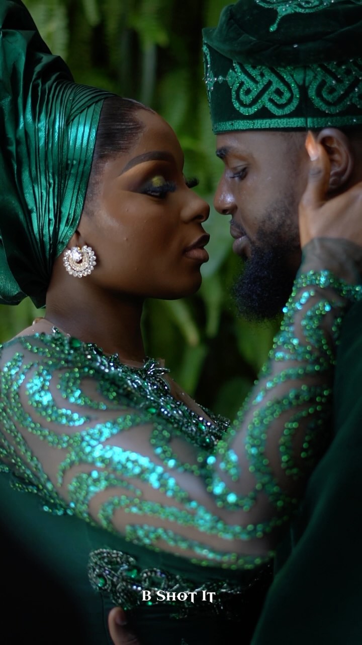 this-couples-first-look-reaction-would-have-you-grinning-hard.jpg This Couple’s First Look Reaction Would Have You Grinning Hard!