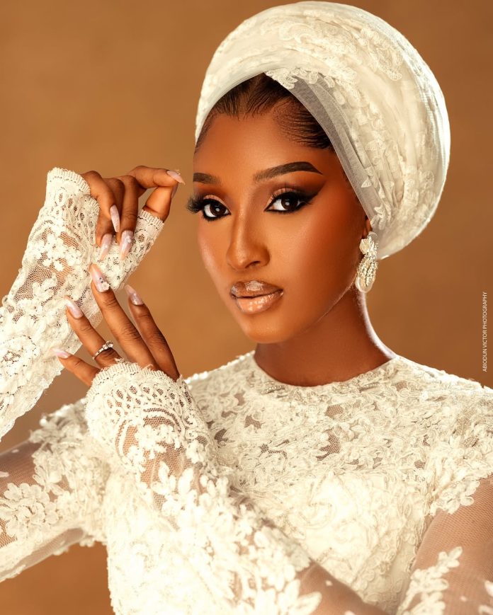 want-to-keep-it-classy-chic-at-your-nikkah-this-bridal-inspo-is-for-you.jpg Want to Keep it Classy & Chic at Your Nikkah? This Bridal Inspo is for You