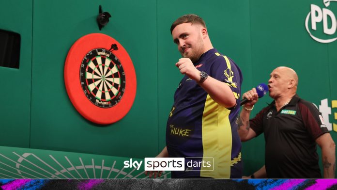 ‘STUNNING!’ | Littler hits tops-tops-tops to win match at US Darts Masters!