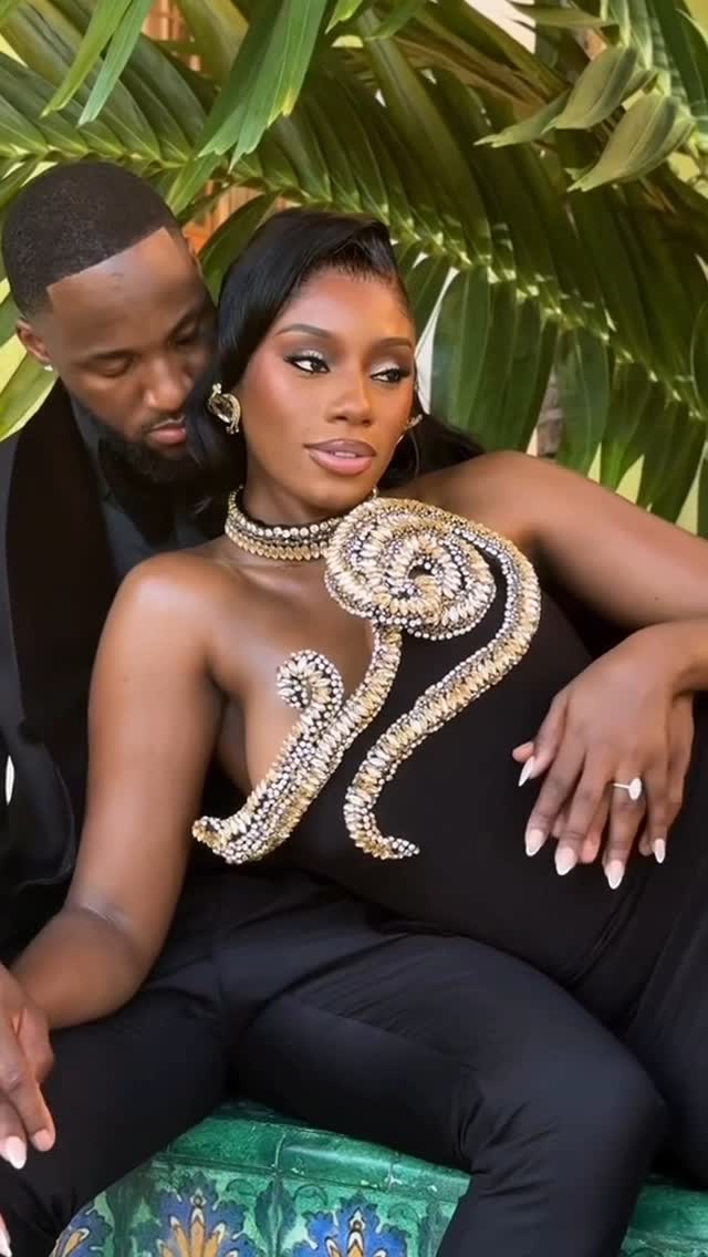 this-grooms-reaction-to-seeing-his-bride-will-melt-your-heart.jpg This Groom’s Reaction to Seeing His Bride Will Melt Your Heart