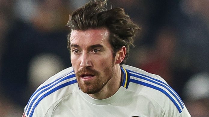 Rangers sign midfielder Rothwell from Bournemouth