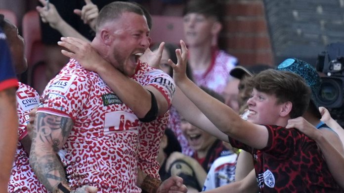Super League: Leaders Hull KR beaten 28-10 at Leigh as Josh Charnley steals show