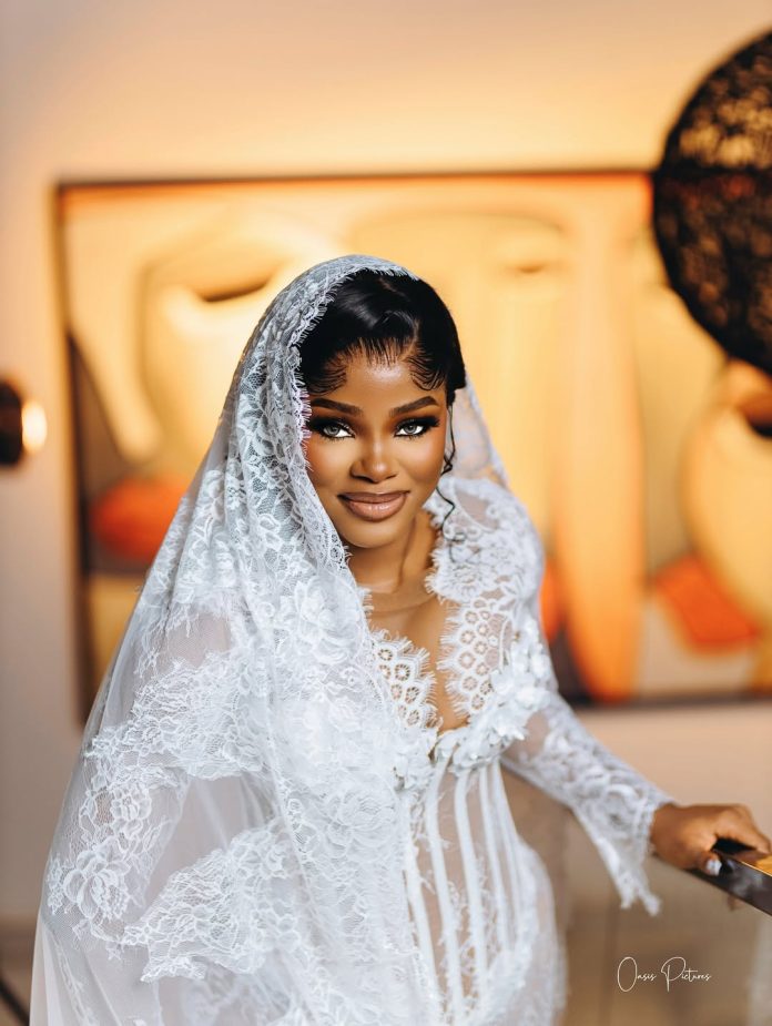 serve-the-perfect-allure-on-your-big-day-with-this-beauty-look.jpg Serve the Perfect Allure on Your Big Day With This Beauty Look