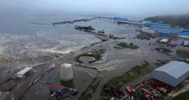 japan-struck-by-1-3-metre-tsunami-earthquake-hits-russia.jpg Japan Struck By 1.3-Metre Tsunami, Earthquake Hits Russia