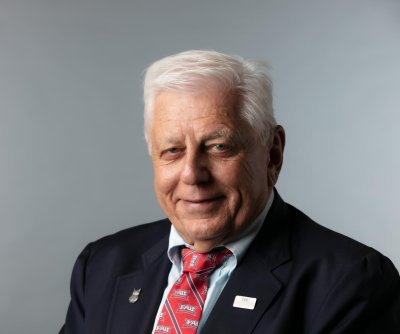 Larger statin dosages urged for many with cholesterol, heart risks