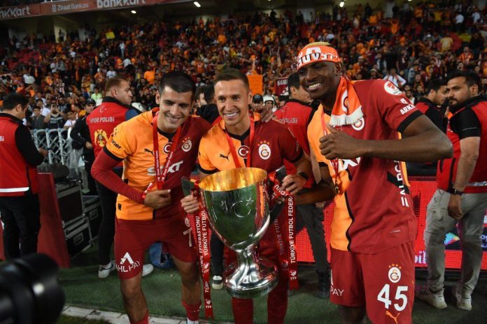What ex-Arsenal and Wolves stars told Victor Osimhen after completing Galatasaray transfer