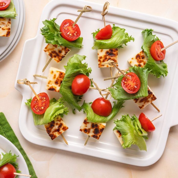 This 3-Ingredient BLT Appetizer Is My Favorite Way to Use Bread Cheese