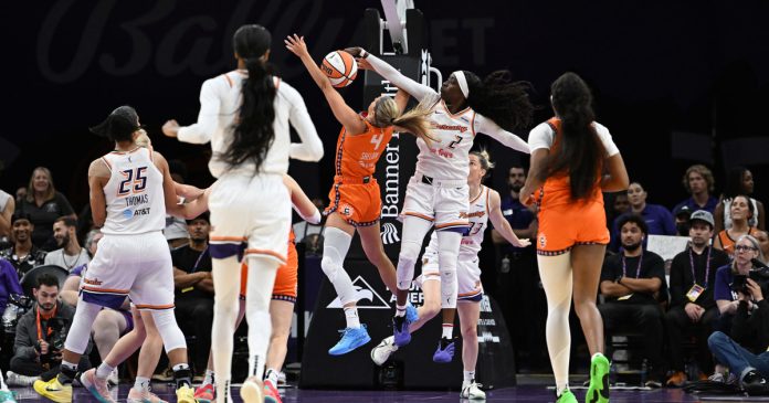 18-year-old arrested after allegedly throwing sex toy into crowd at Phoenix Mercury game