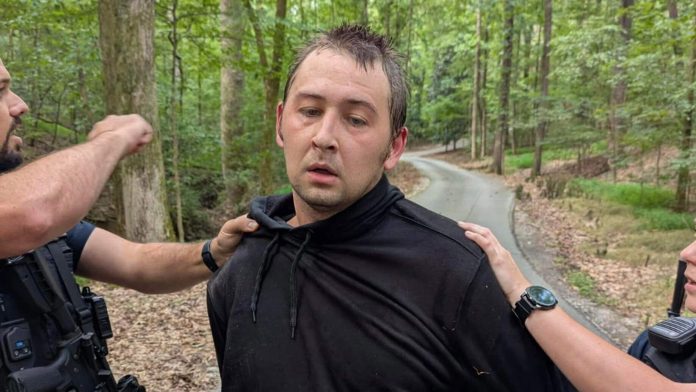 Prosecutors: Austin Drummond was given phones, shelter on the run