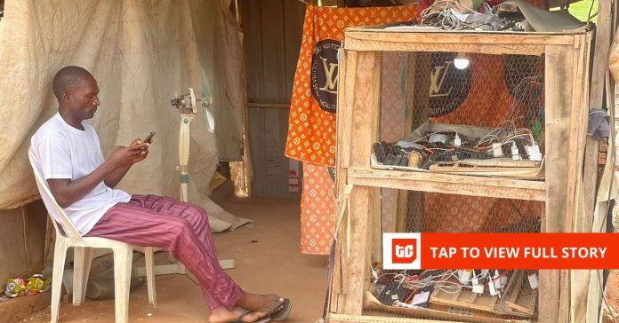 How Nigeria’s charging booth businesses are cashing in on blackouts