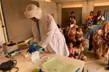 World Humanitarian Day: Nurse Abidine in Mauritania’s Mbera refugee camp carries hope every day