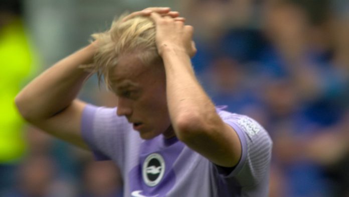 Everton vs Brighton: Jan Paul van Hecke sees deflected strike hit post