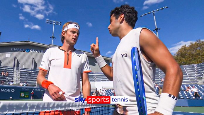 US Open: Jaume Munar confronts Zizou Bergs on loud grunts