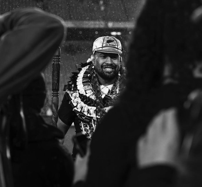 [WATCH] Ardie Savea leaves field in Springbok shirt, undies