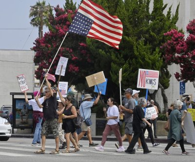 Supreme Court overturns block on LA immigration raids
