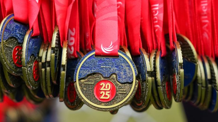 Great North Run organisers apologise for Newcastle-Sunderland mix-up on 2025 medals, saying: ‘Wear sorry!’ | Athletics News | Sky Sports