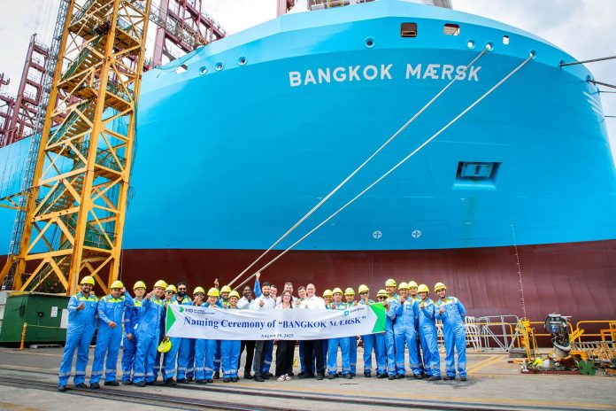 Maersk’s methanol fleet enriched by latest dual-fuel containership