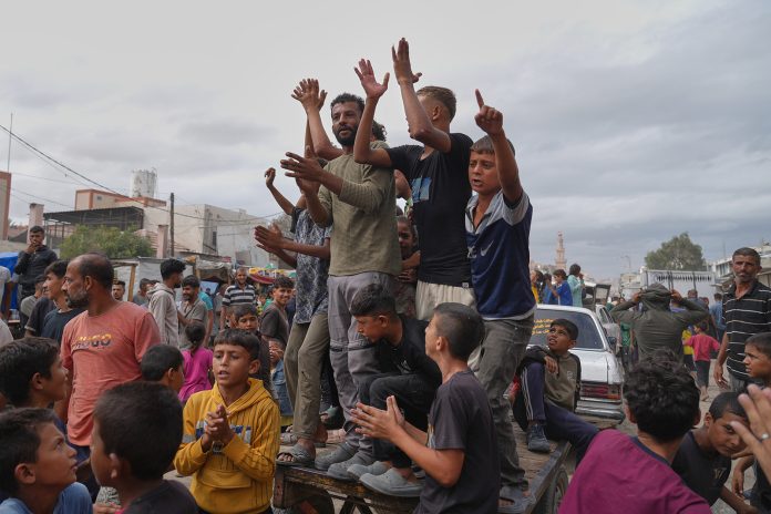 American Jews and Muslims celebrate ceasefire deal, but cautiously