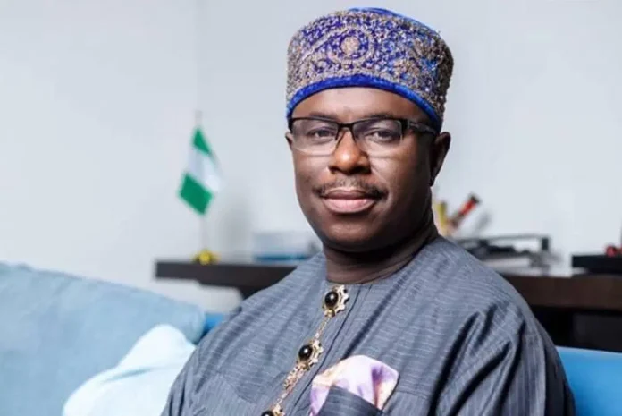 Dakuku Peterside’s books on national rebirth earn plaudits, raise over N200m