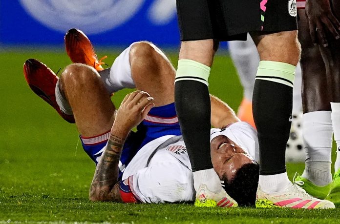 Christian Pulisic leaves US friendly against Australia because of apparent hamstring injury