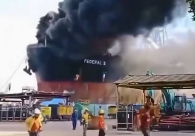 Second oil tanker fire in recent months leads to 10 fatalities at Indonesian shipyard