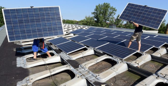 As EPA Stalls, States Are Left to Handle Solar Panel Waste