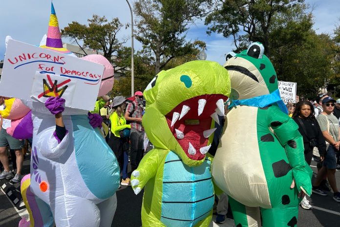 We Interviewed an Anti-Trump Inflatable Frog. It Made Some Great Points.